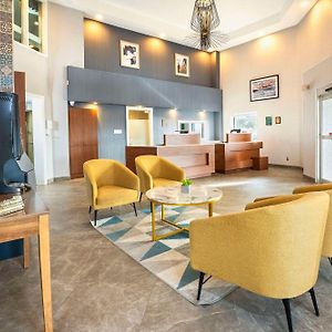 Quality Suites
